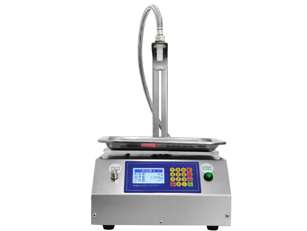 L17 liquid filling machine